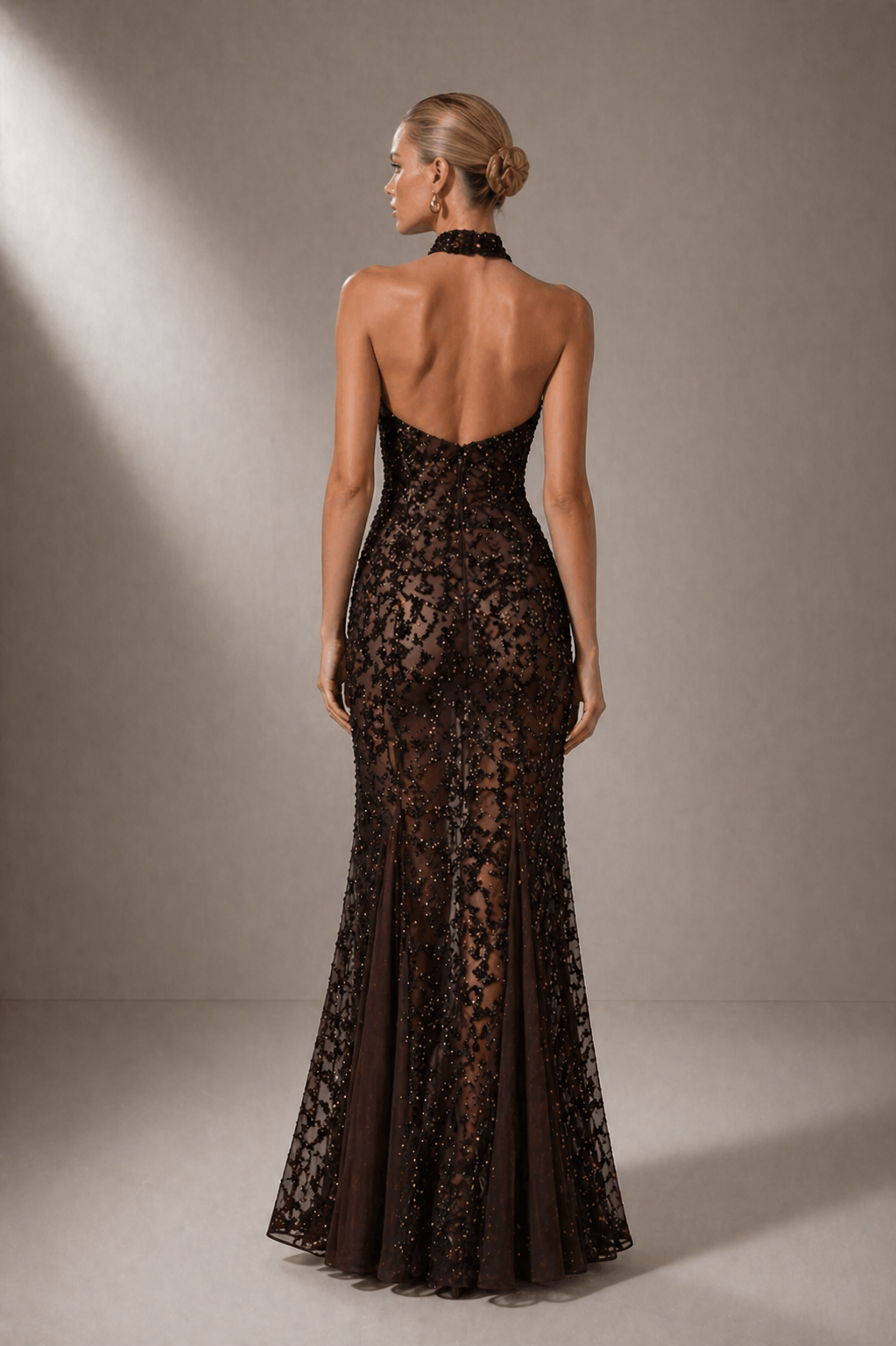 Calista Pailletten-Neckholder-Kleid